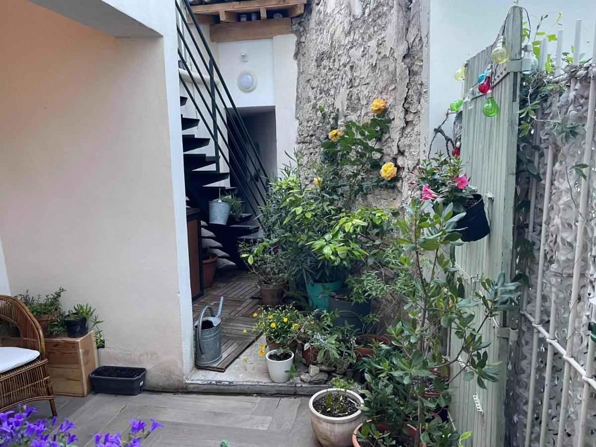 Appartement Au Centre De La Venise Provencale LʼIsle-sur-la-Sorgue Exteriör bild