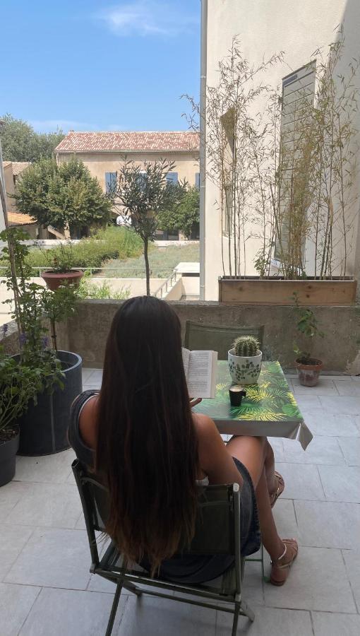 Appartement Au Centre De La Venise Provencale LʼIsle-sur-la-Sorgue Exteriör bild